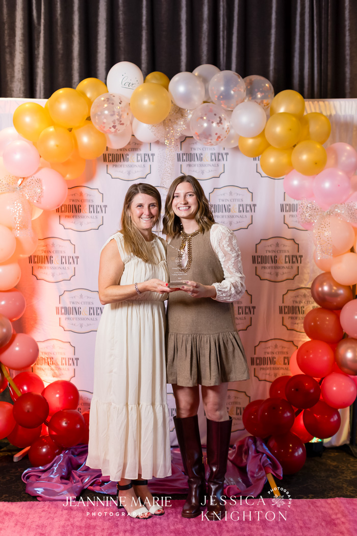 Kim and Leah Cassens at award show